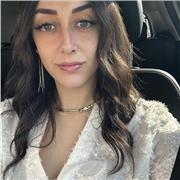 Laureata in lingue e culture pee e del resto del mondo. Offro lezioni di inglese francese e spagnolo per ogni ordine e grado